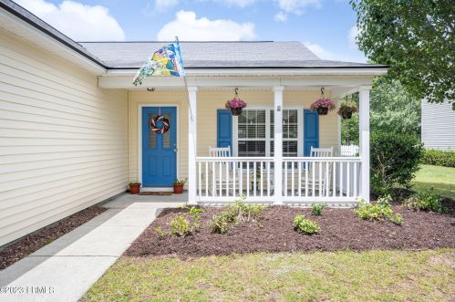 4 Hidden Lakes Ln, Bluffton, SC 29910-8013