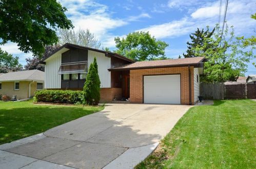 5023 19th St, Milwaukee, WI 53209-5762