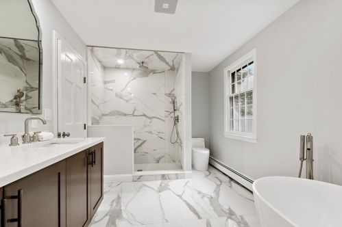 181 Johnny Cake St, North Andover MA 01845-5613 exterior