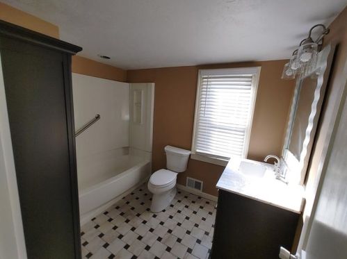 462 Walnut St, Pittsburgh PA  15238-3351 exterior