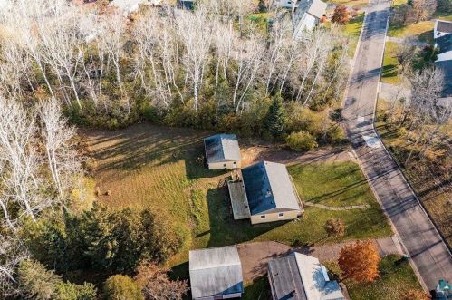 4825 Oakley St, Duluth MN 55804-1235 exterior