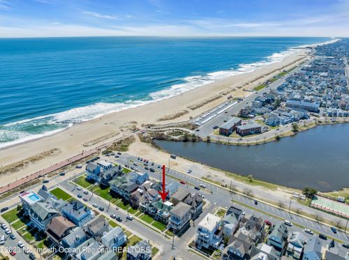 14 Abbott Ave, Ocean Grove, NJ 07756-1302