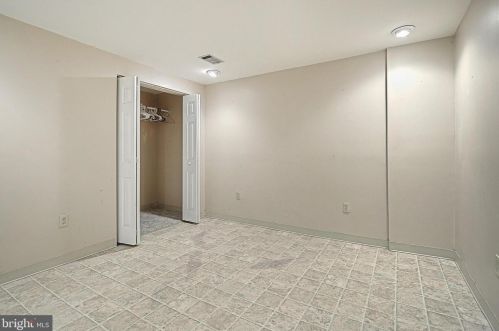 154 Ctr St, Hanover PA 17331-2828 exterior