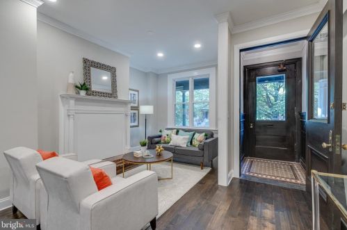 4425 Larchwood Ave, Philadelphia PA  19104-3915 exterior