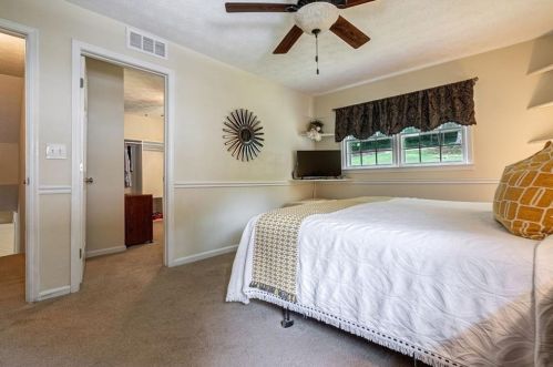 3559 Hidden Acres Dr, Atlanta GA 30340-4449 exterior