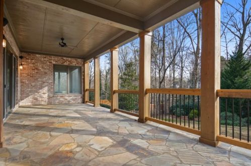 3896 Flowerland Dr, Atlanta GA exterior