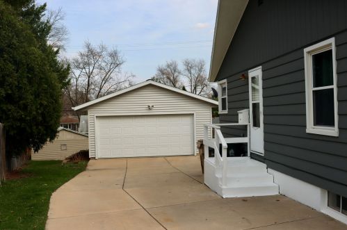 4805 Spaanem Ave, Madison, WI 53716-2245