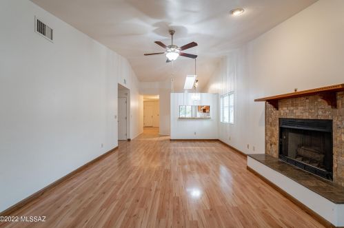 5749 Linden St, Tucson AZ 85719-3549 exterior