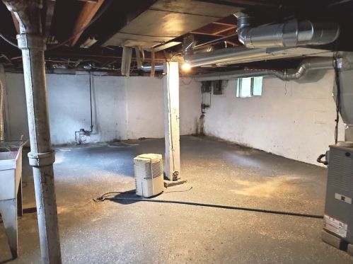 27 Maple Ave, Waukegan IL 60085-5330 exterior