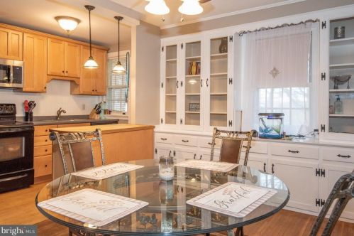 365 Atkins Ave, Lancaster PA 17603-4910 exterior