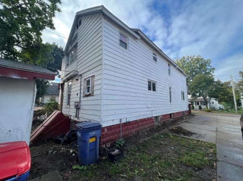 146 Straight Ave, Grand Rapids MI 49504-5690 exterior