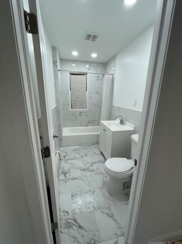 566 East St, New Britain CT  06051-2456 exterior