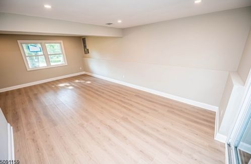 101 Pocono Trl, Hopatcong NJ  07843-1009 exterior