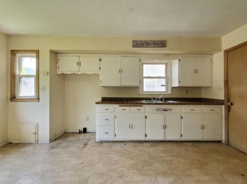 3276 45th St, Milwaukee WI  53219-4815 exterior