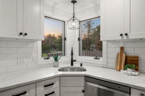 68 Depot Rd, Milford CT 06460-3808 exterior