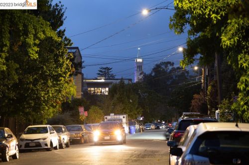 2643 Hillegass Ave, Berkeley CA 94704-3313 exterior