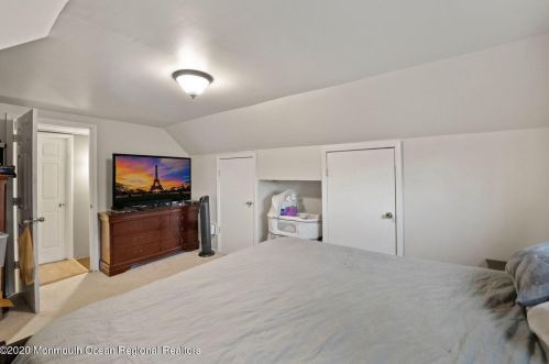 47 Southwood Dr, Old Bridge NJ 08857-1453 exterior