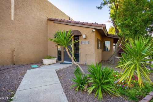 3825 Camelback Rd, Phoenix AZ  85018-2643 exterior