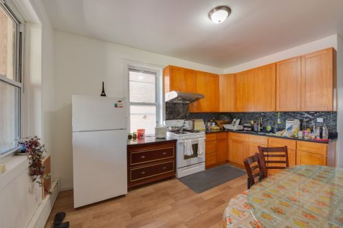 4327 Sacramento, Chicago IL 60655-2302 exterior