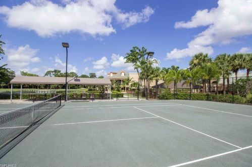 1810 Leamington Ln, Naples FL 34109-1453 exterior