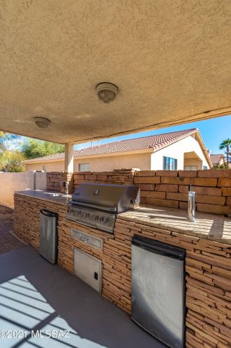 8483 Cantora Way, Tucson AZ 85743-5005 exterior