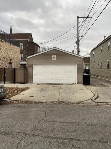 2234 California, Chicago IL 60645-3009 exterior