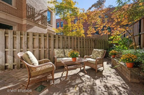 2701 Janssen Ave, Chicago IL 60657-1323 exterior