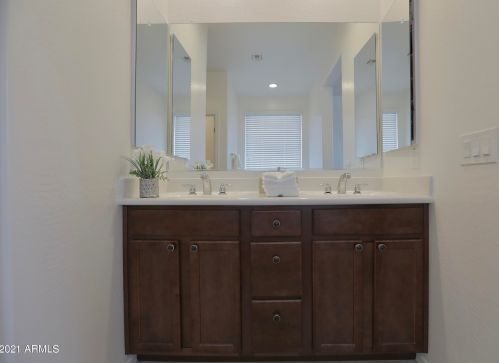 33817 30 Ln, Phoenix AZ 85085 exterior