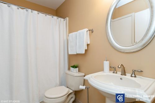 1928 Appaloosa Dr, Naperville IL 60565-6714 exterior