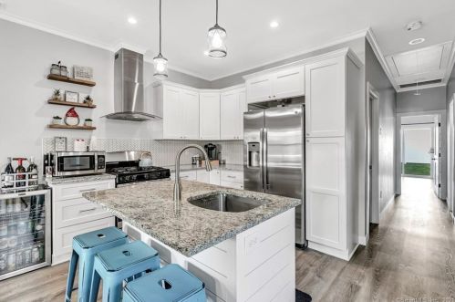 29 Gerard St, Milford CT 06460-7839 exterior