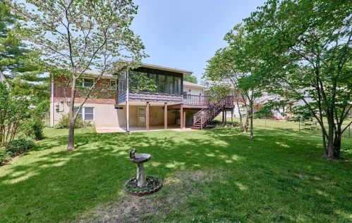 9308 Ldg Pole Ln, Saint Louis MO 63126-2158 exterior