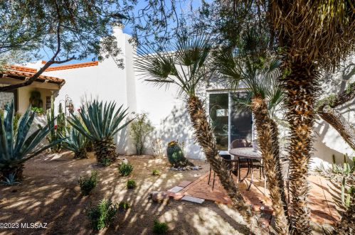 2620 Camino Valle Verde, Tucson AZ  85715-3412 exterior