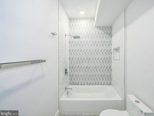 1741 Annin St, Philadelphia PA 19146-3007 exterior