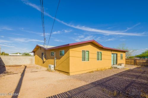 2201 Los Altos Ave, Tucson AZ  85705-5727 exterior