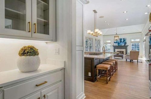 700 Brookwoods Trce, Atlanta GA 30342-2473 exterior