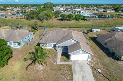 3921 Mccrory St, Fort Pierce, FL 34953-3970