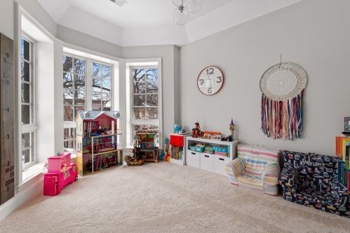 2111 Grace St, Chicago IL 60618-4901 exterior