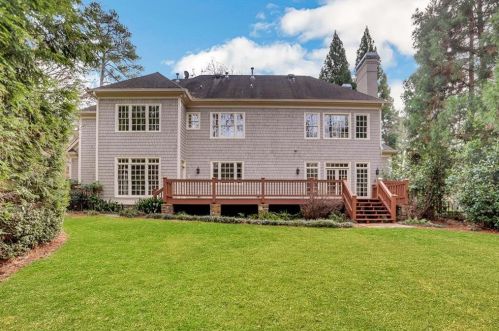 2656 Dobbs Cir, Atlanta GA 30327 exterior