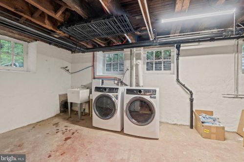 6424 City Ave, Philadelphia PA 19151-2410 exterior