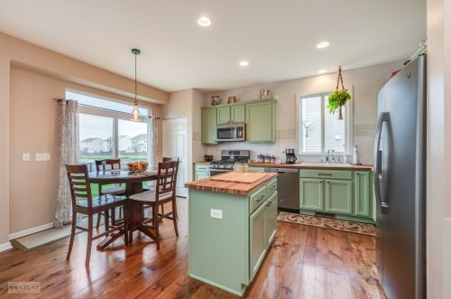 1103 Hamilton St, Joliet IL 60404-7249 exterior