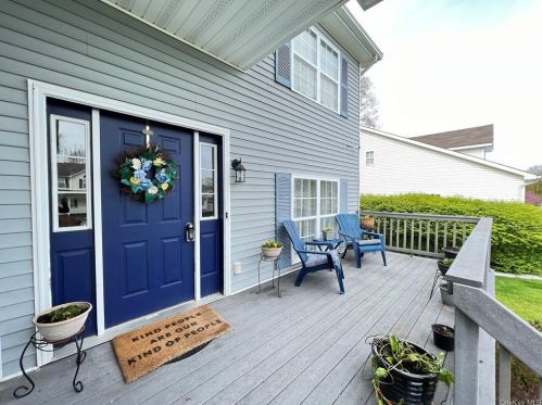 20 Dogwood Dr, Middletown, NY 10941-3131