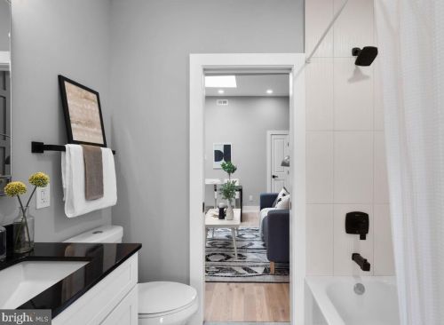 1156 Owen Pl, Washington DC  20002-2651 exterior