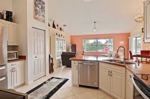 269 Egret Lndg, Fort Pierce FL 34953-8229 exterior