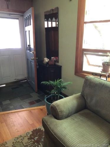 2 Fall St, Derby CT exterior