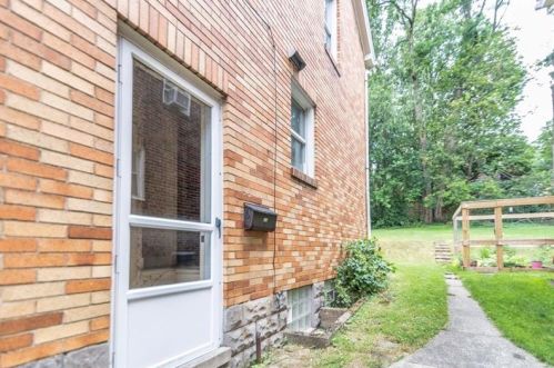 132 Mount Lebanon Blvd, Pittsburgh PA 15234-1243 exterior