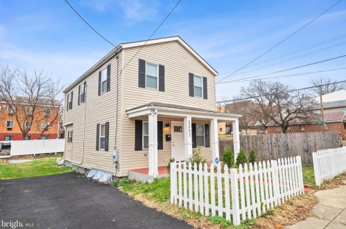 5052 Queens Stroll Pl, Washington DC 20019-6135 exterior