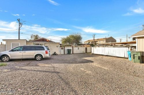 521 Carol Ave, Phoenix AZ 85021-2071 exterior