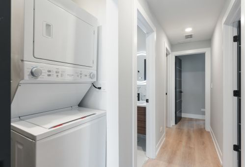 2202 Kedzie Blvd, Chicago IL  60647-2504 exterior