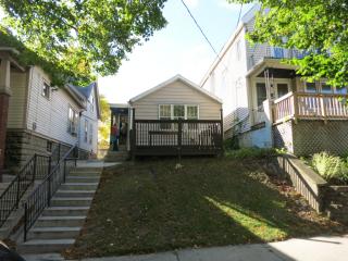 1023 Land Pl, Milwaukee WI  53202-1536 exterior