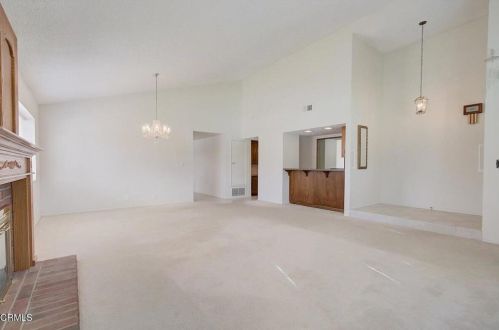 1041 Kumquat Pl, Oxnard CA 93036-1533 exterior